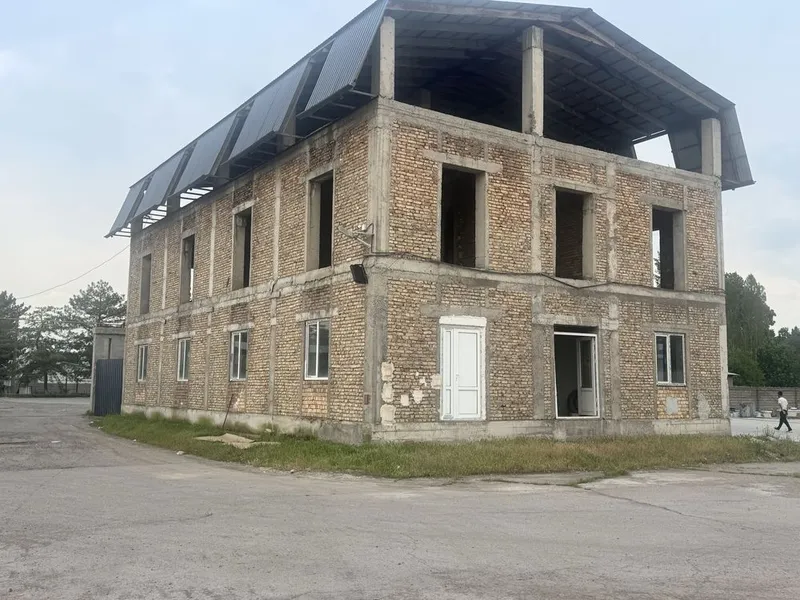 продается нежилой здание под бизнес в области