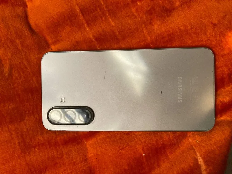 Samsung Galaxy A17 128 ГБ, использовался 1 месяц 4