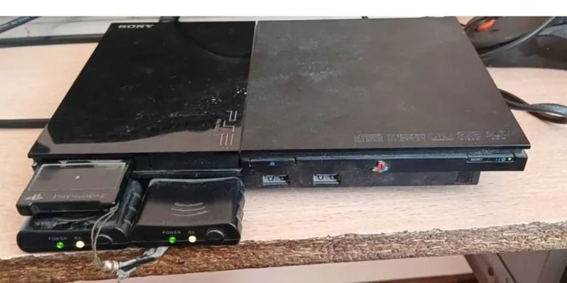 Игровая приставка Sony PlayStation 2 Slim (SCPH-90004) + комплект 3 Игровая приставка Sony PlayStation 2 Slim (SCPH-90004) + комплект 3