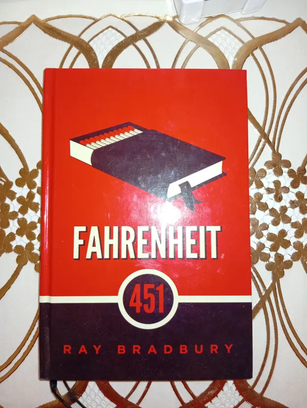 Fahrenheit 451. Ray Bradbury kitobi 1