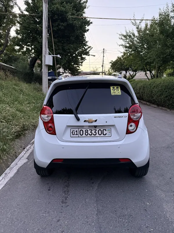 Chevrolet Spark avtomat 2022 — фото 2