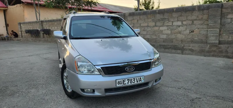 Kia Carnival 2008 yil