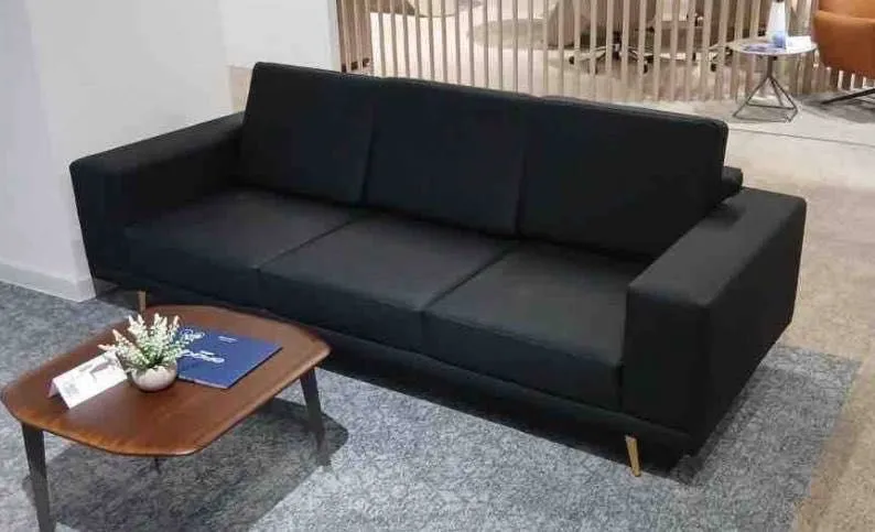 3 o‘rinli ofis divani sotiladi
