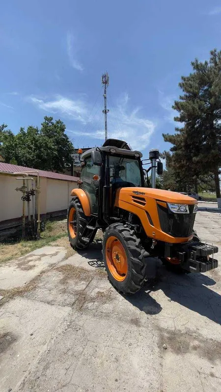 Traktor Chimgan GD 704 Kabina — фото 1