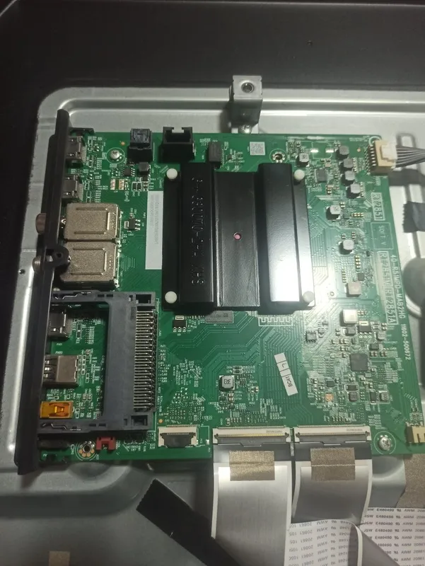 TCL 43P635 Майн плата