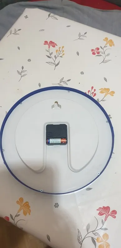 Продаю настенные часы 3