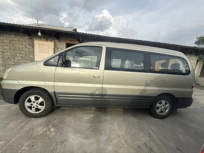 Продам машину своя hundai starex — фото 1