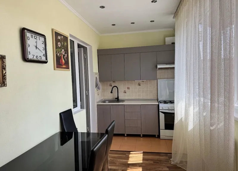 4 xonali kvartira, 90 m2, Mirzo Ulug'bek 4 4 xonali kvartira, 90 m2, Mirzo Ulug'bek 4