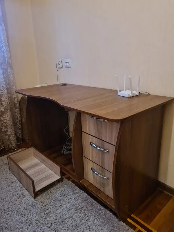 Рабочий стол б/у — фото 1