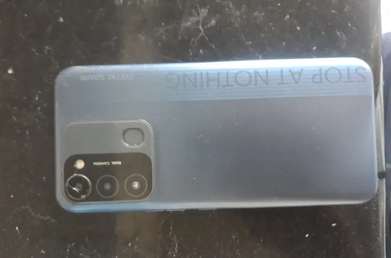 Tecno spark 8C holati yaxshi 4