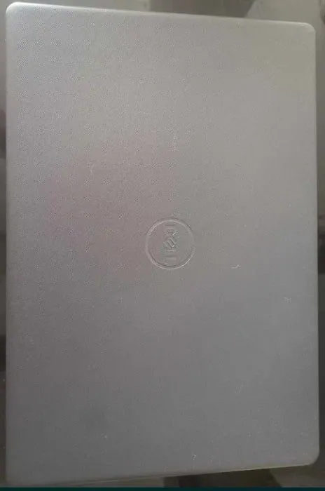 Noutbook Dell sotiladi 1