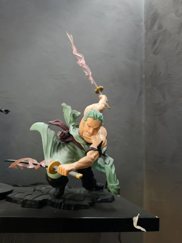 Фигурка Ророноа Зоро из аниме One Piece