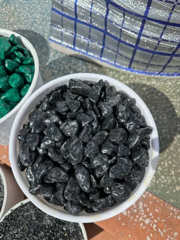 Rangli toshlar, oq toshlar landshaft uchun 50 xildan ortiq 7 Rangli toshlar, oq toshlar landshaft uchun 50 xildan ortiq 7