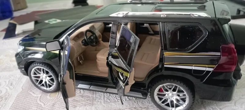 Продам сувенир Прадо 1:18 — фото 5