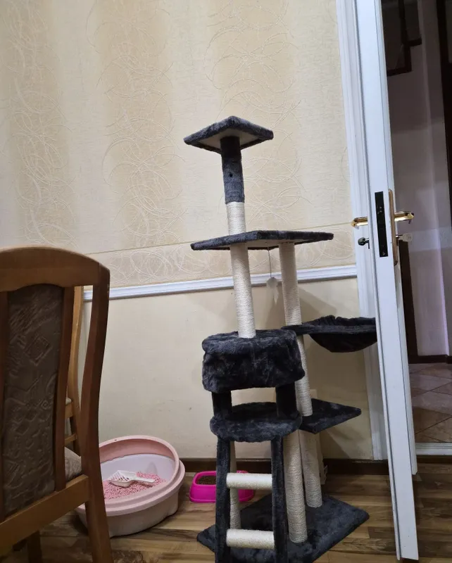 Продаётся кошачий домик, состояние 90% новое. 2
