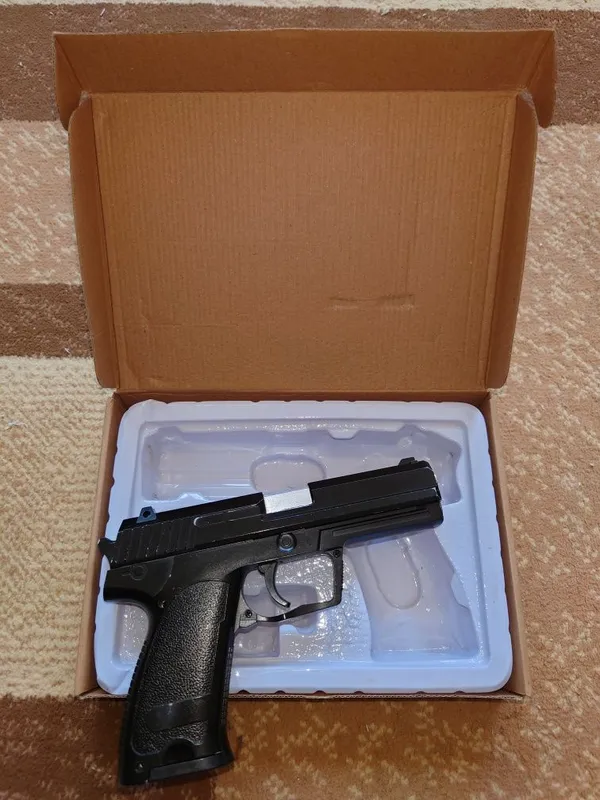 Пневматический пистолет H&k USP 4