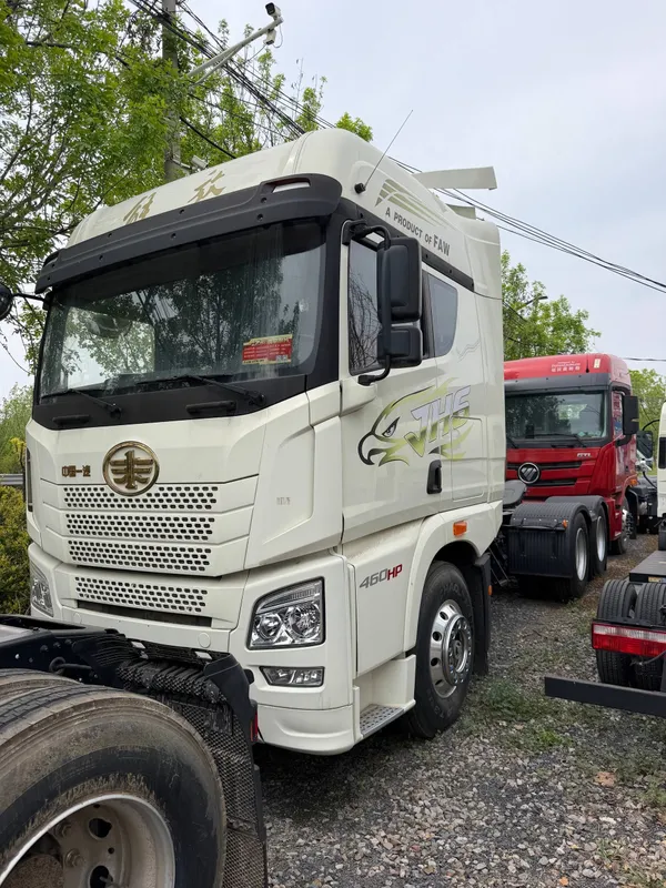 FAW JH6 Тягач (Без пробега) 1