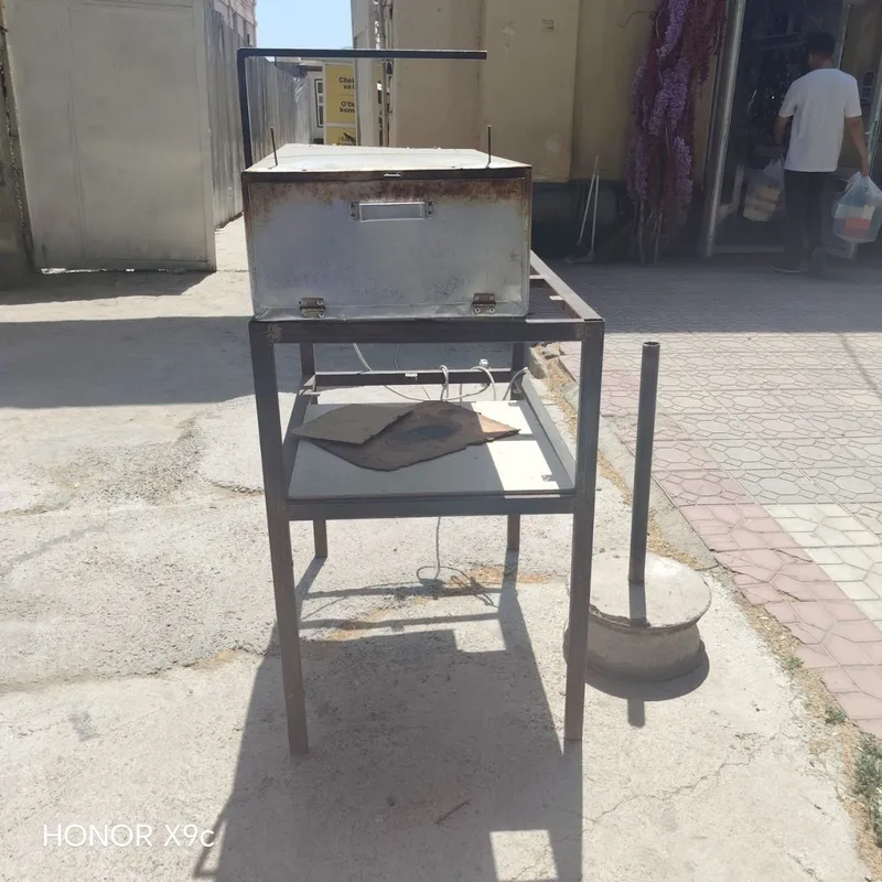Cafe jihozlari stol stul xoladilnik va tokli pechka — фото 1