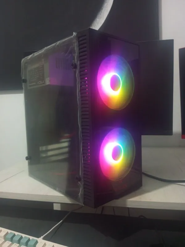 Компактный мини-корпус WECAN с RGB 1