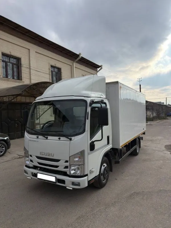 Isuzu NMR77H 2024/25 — фото 1