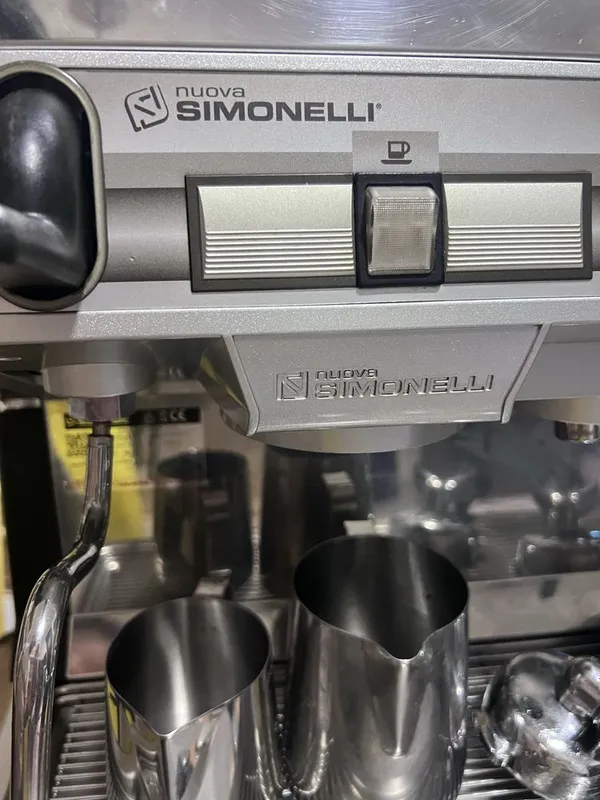 Кофемашинка Simonelli Nuava Appia II б/у + кофемолка в комплекте — фото 4