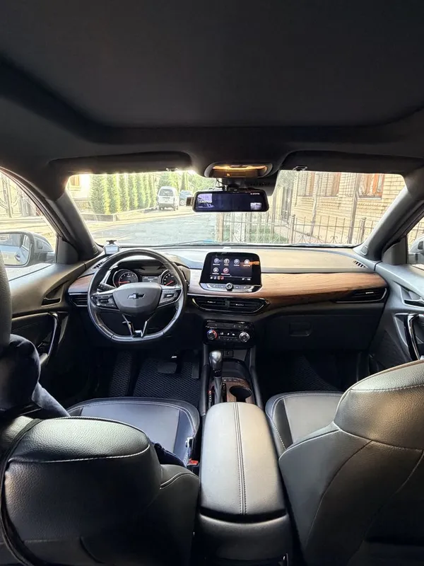 Chevrolet Tracker 2 Premier 7