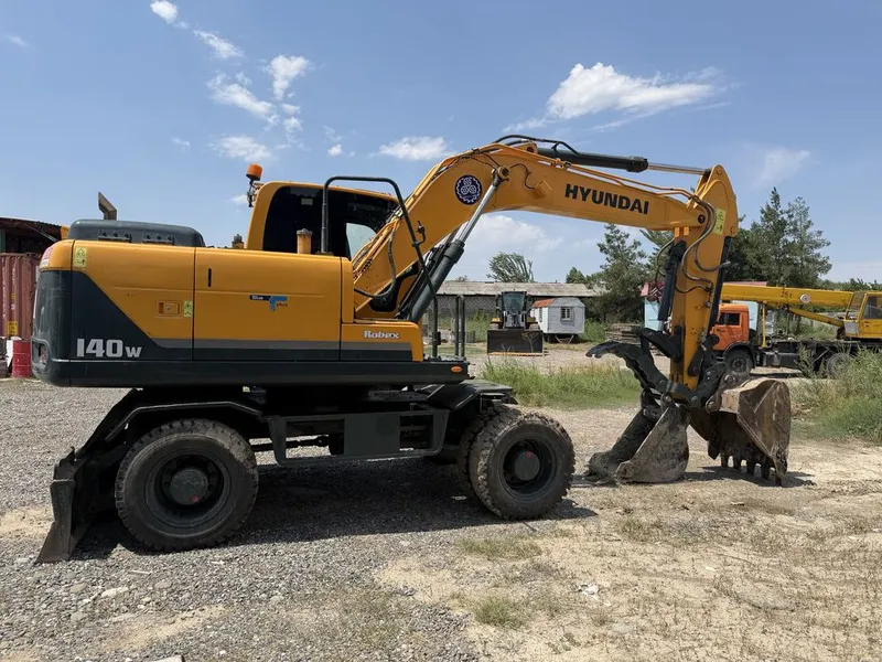Ekskavator Hyundai 140 1 Ekskavator Hyundai 140 1