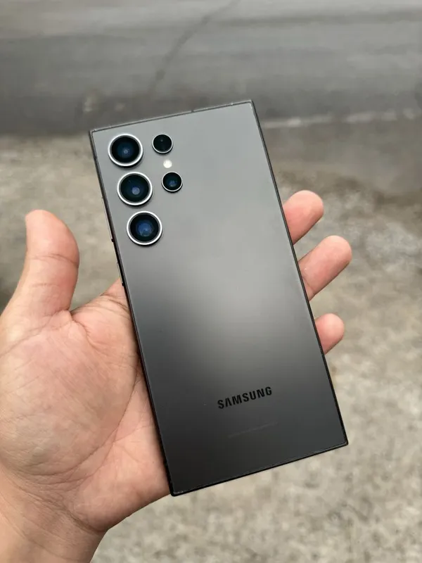 Samsung s24 Ultra 12/512gb