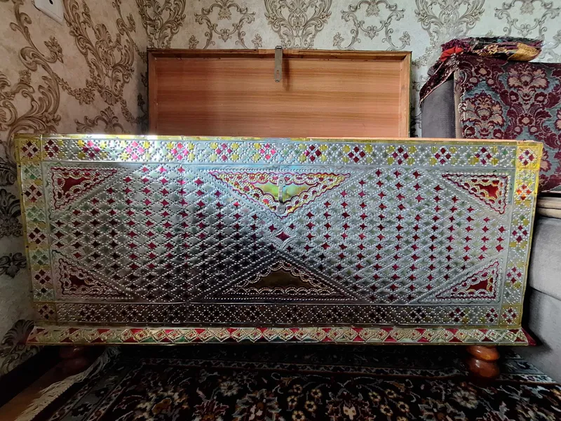 Sanduq sotiladi 400.000