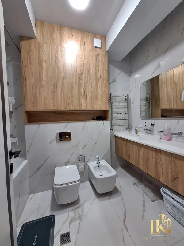 Продаётся 4-комнатная квартира в ЖК Botanica De Luxe 8 Продаётся 4-комнатная квартира в ЖК Botanica De Luxe 8