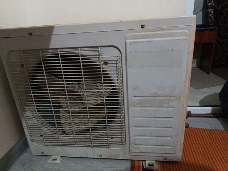 ROWA 09 konditsioner tashqi bloki (9000 BTU) – Yechib qo‘yilgan, 1 ROWA 09 konditsioner tashqi bloki (9000 BTU) – Yechib qo‘yilgan, 1