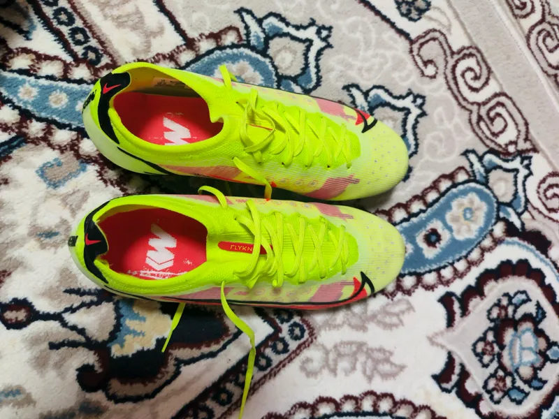 Бутсы Nike Mercurial 2 Бутсы Nike Mercurial 2