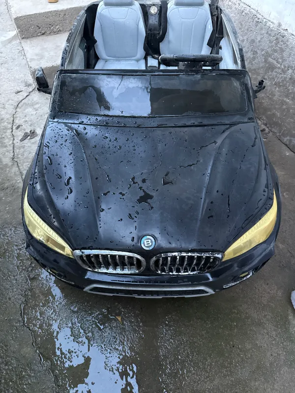 Bolalar uchun avtomobl 2 ta orindiqli bmw x7