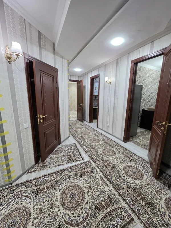 Срочно продается 3 ком.. квартира Вокзал. Кизил дом 7