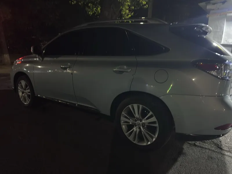 Продается Lexus RX450H Hybrid — фото 1