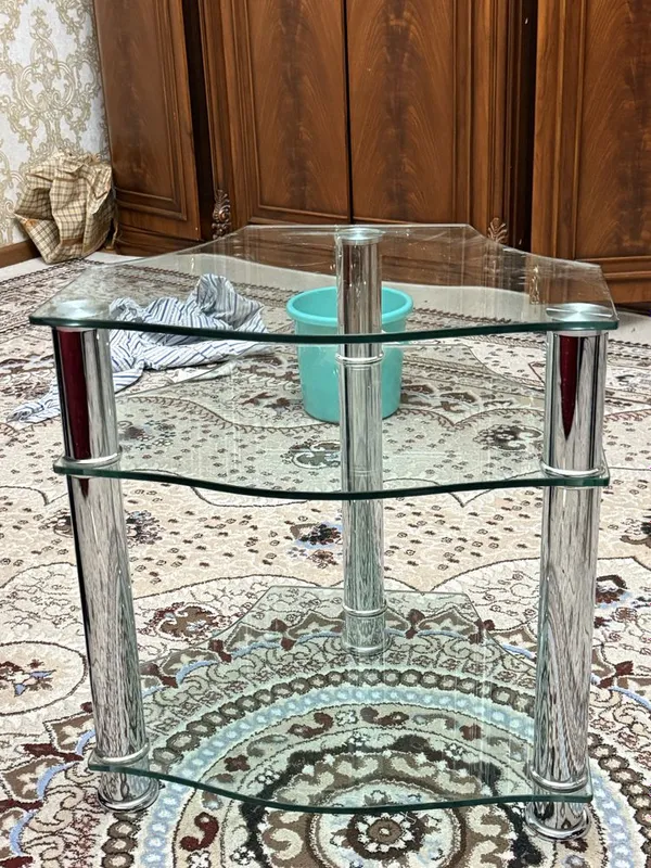 Стеклянная полка этажерка