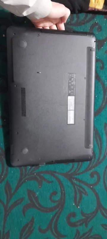 Asus notbok sotiladi