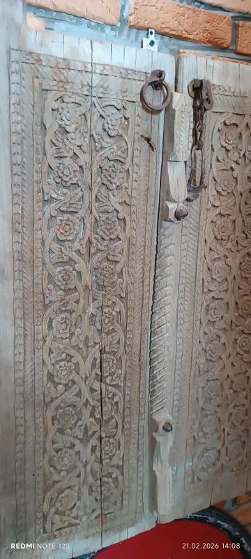 Старинные ставни из карагача.