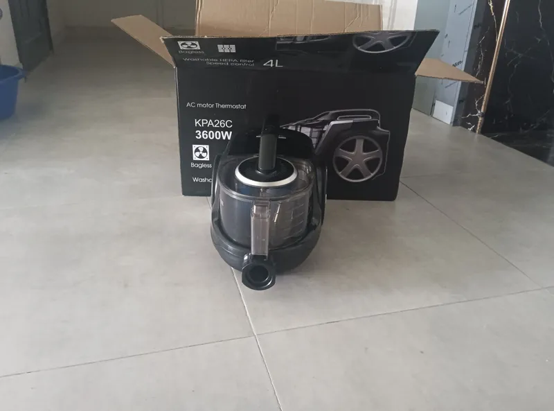 пылесос BOSCH KPA26C 3600W мощный пылесос безмешка — фото 2