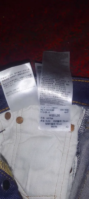 Levis 501 Продаются джинсы. — фото 2