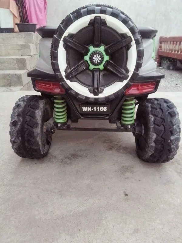 Yosh bollar skuter jip 2 Yosh bollar skuter jip 2