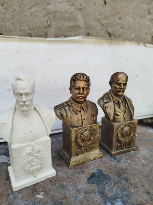 Бюсты из гипса . Бюсты из гипса .