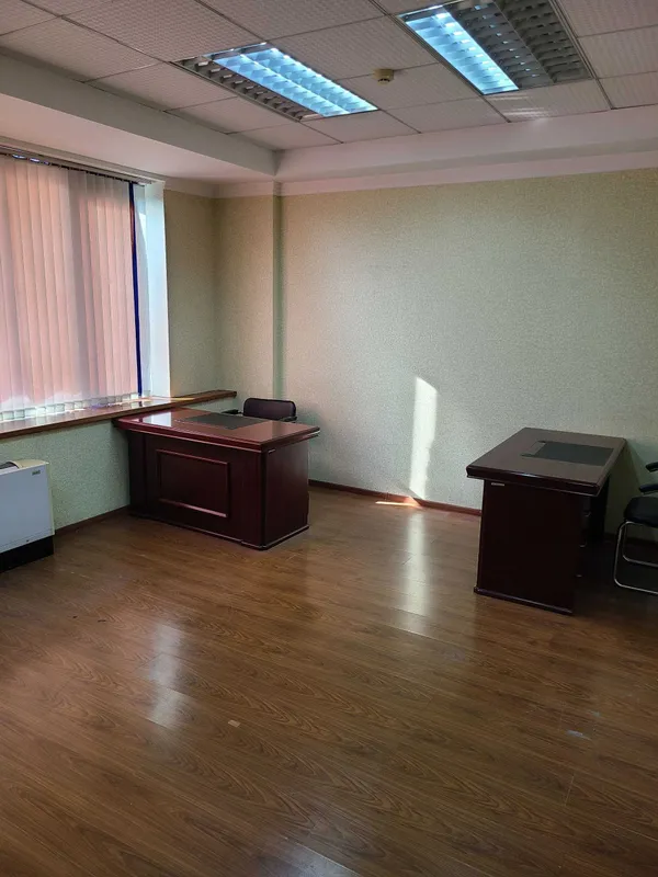 Сдам в аренду 2 этаж Бизнес центр, 175м2 на ул Абдулла Каххара, Бобура — фото 2