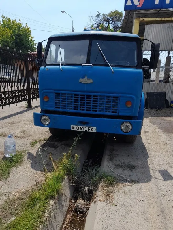 Продается тягач Маз 504 В 2