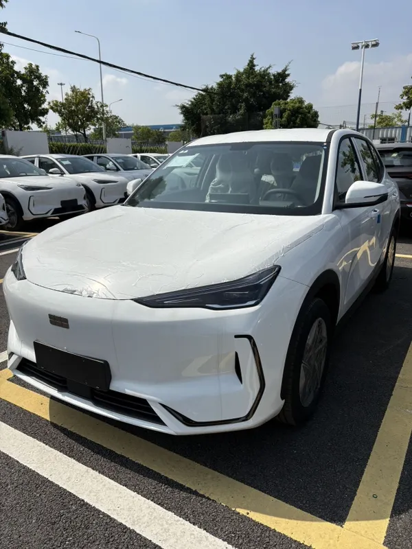 Geely Galaxy E5, версия Pioneer 440km