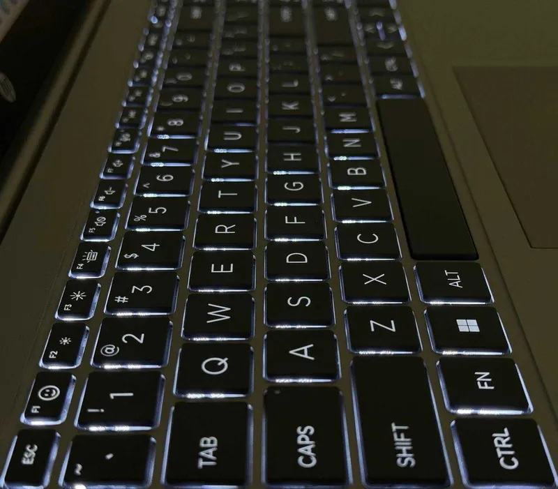 HP Laptop 15 (i5-1334U) (8/512GB) — фото 7