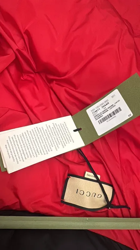 Gucci original kurtkasi sotiladi 2 Gucci original kurtkasi sotiladi 2