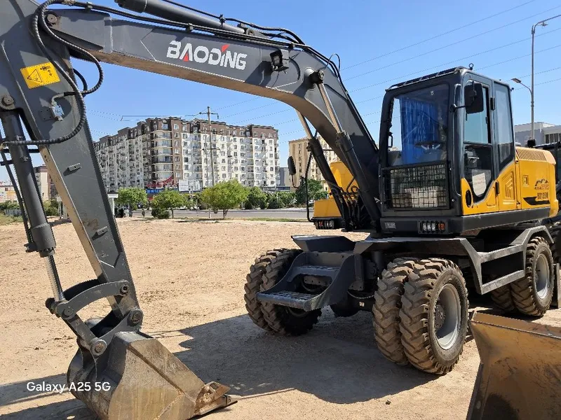 Ekskavator 135 talik 3 Ekskavator 135 talik 3