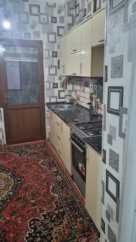 Квартира продаётся. 1-комнатная переделана в 2-комнатную. 76 м² 4