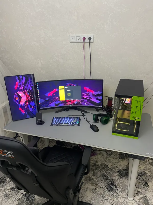 Strim uchun profesional kompyuter poniy kamplekt